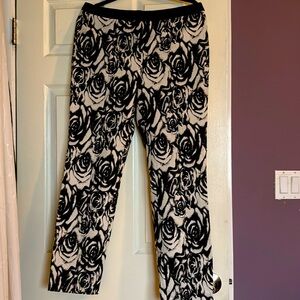 Adriana Papell -black and white rose pants size 8 NWOT